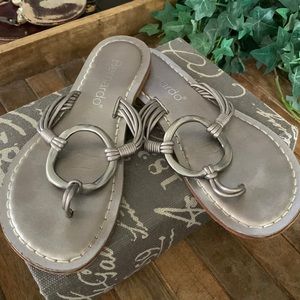Bernardo metallic silver, size 8